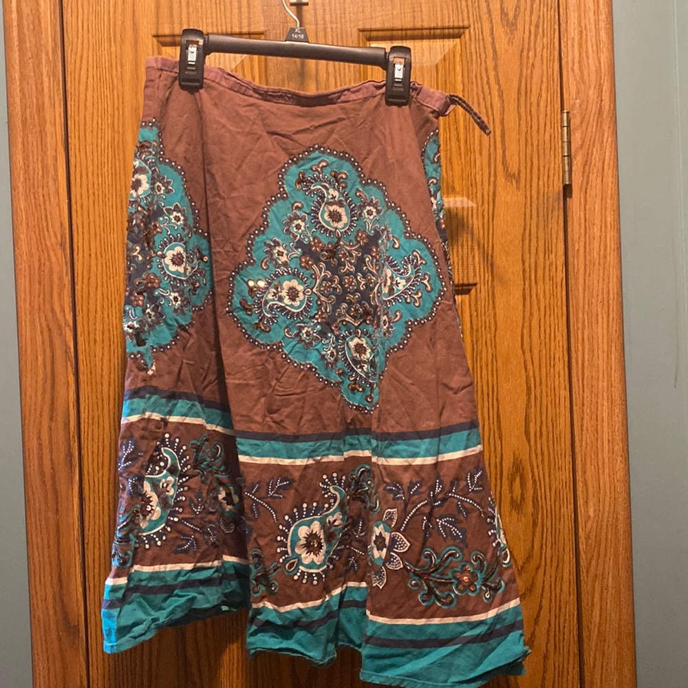 Funky people skirt. Size small